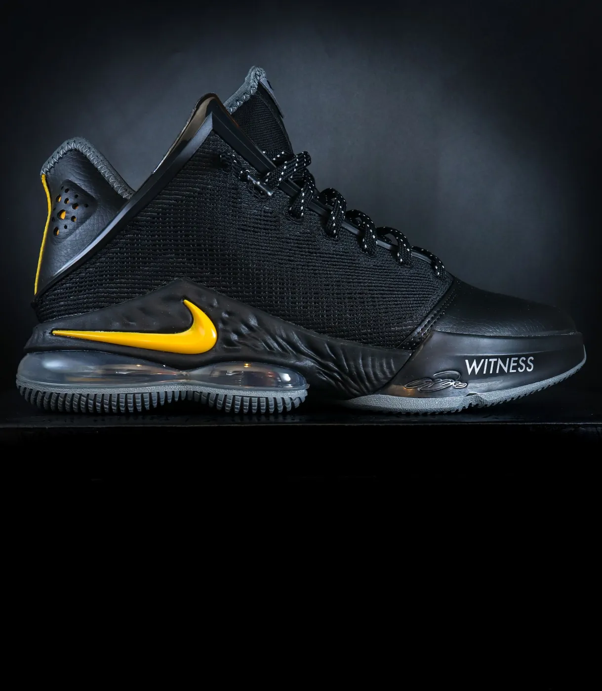 Nike LeBron Witness, צילום אווירה